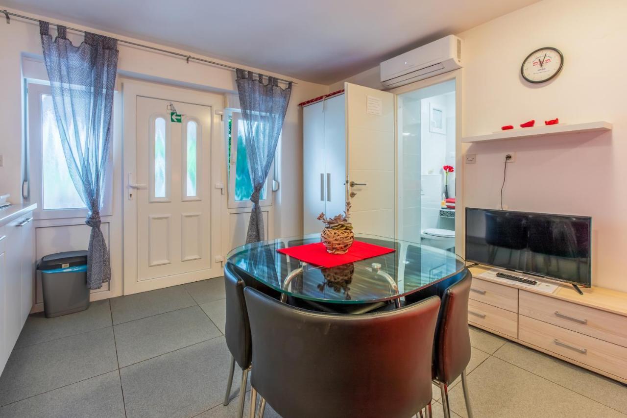 Apartmani Visnja Crikvenica Exterior foto